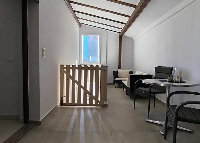 Velika Obala Apartment